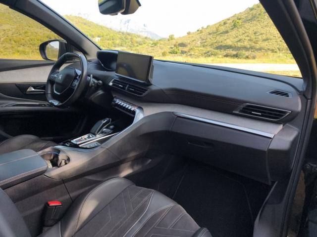 Peugeot 3008 image 2