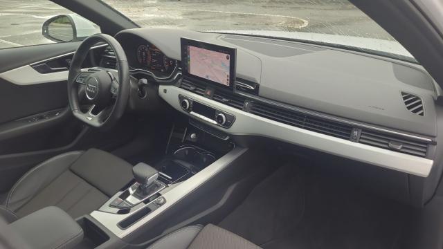 Audi A4 image 4
