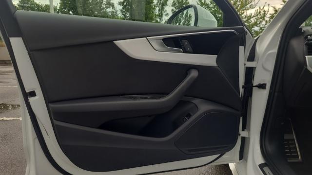 Audi A4 image 7
