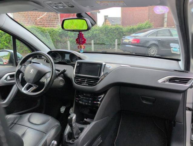 Peugeot 208 image 5