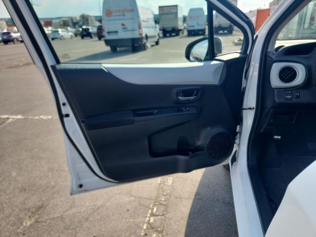 Toyota Yaris image 9
