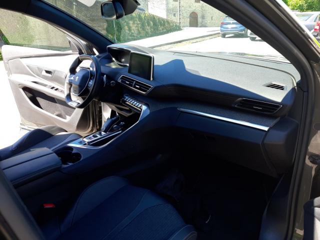 Peugeot 3008 image 1