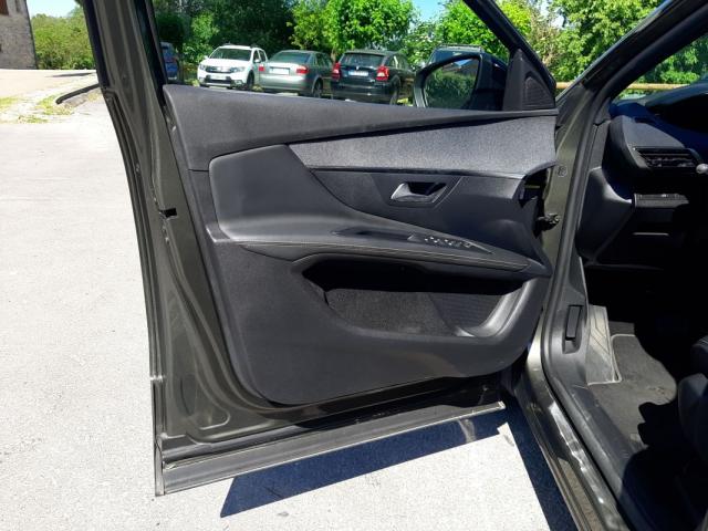 Peugeot 3008 image 6