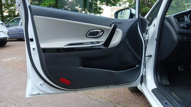 Kia Ceed image 9