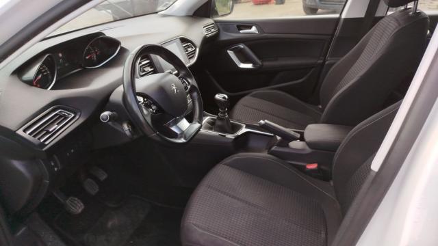 Peugeot 308 image 7