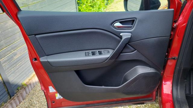 Renault Captur image 3