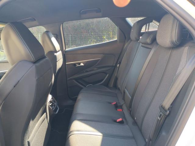 Peugeot 3008 image 3