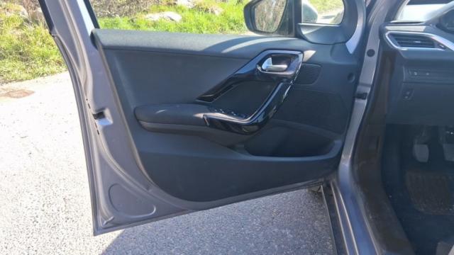 Peugeot 2008 image 6