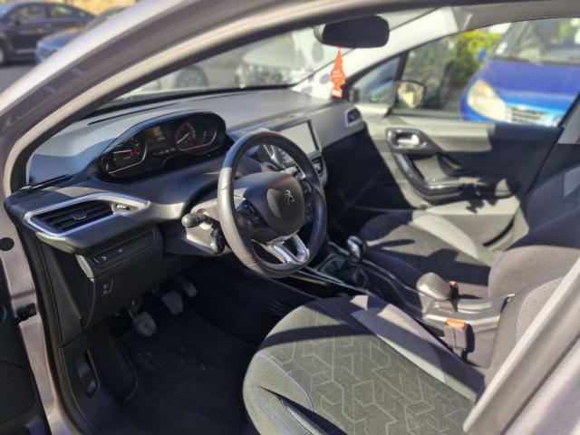 Peugeot 2008 image 1