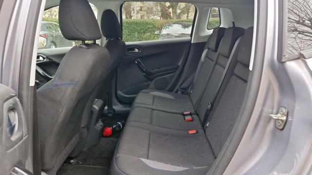 Peugeot 2008 image 8