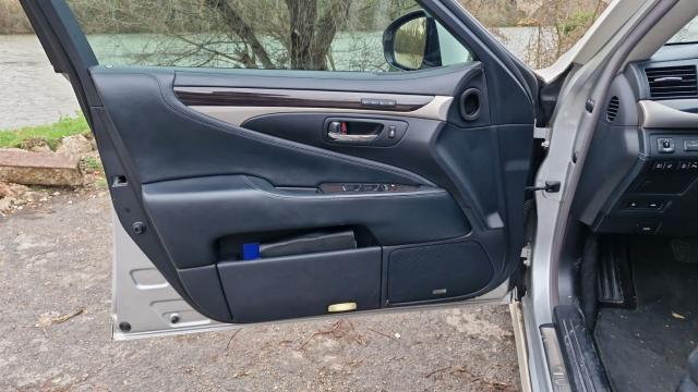 Lexus Ls 600 image 5