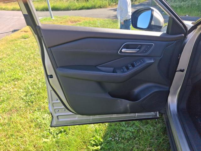 Nissan X-Trail image 8