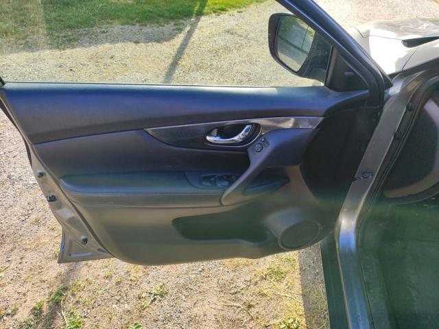 Nissan X-Trail image 2