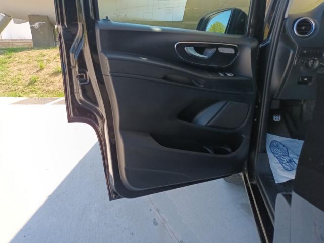 Mercedes Benz Vito image 9
