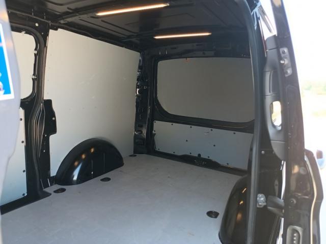 Mercedes Benz Vito image 2