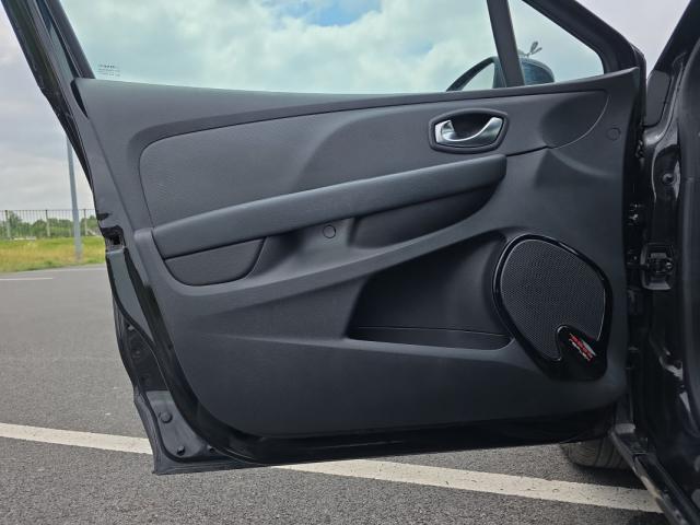 Renault Clio image 9