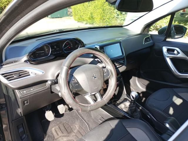 Peugeot 2008 image 9
