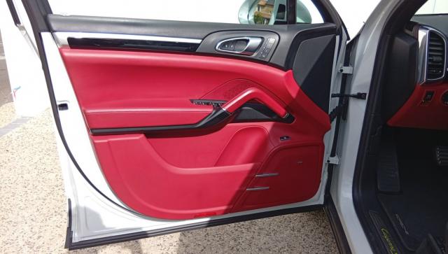 Porsche Cayenne image 9