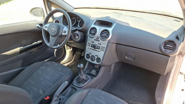 Opel Corsa image 8
