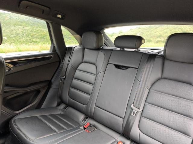 Porsche Macan image 9
