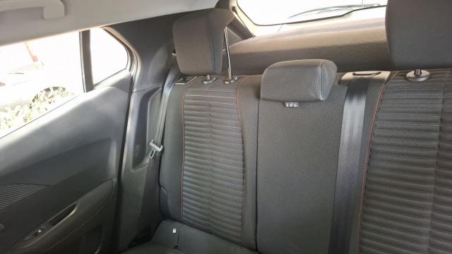 Peugeot 2008 image 9