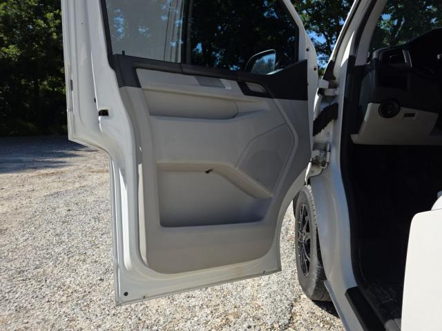Volkswagen Transporter image 8