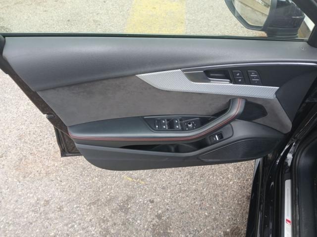 Audi Rs4 Avant image 2