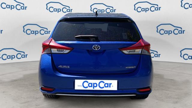 Toyota Auris image 1