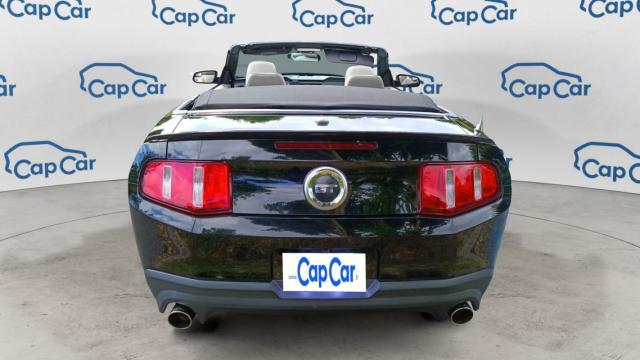 Ford Mustang image 1