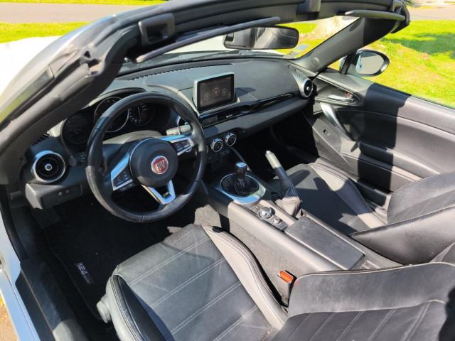 Fiat 124 Spider image 3
