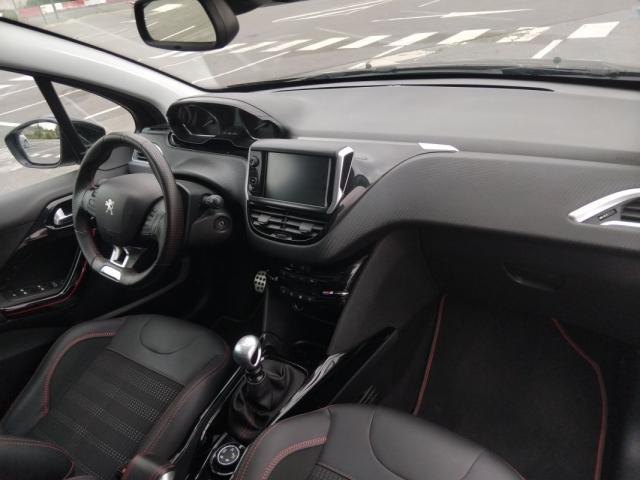 Peugeot 2008 image 8