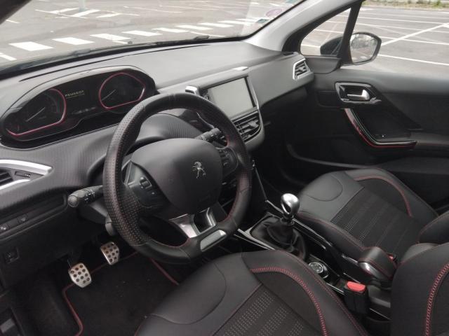 Peugeot 2008 image 3