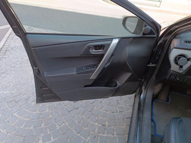 Toyota Auris image 7