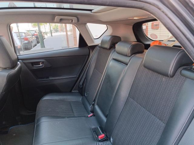 Toyota Auris image 2