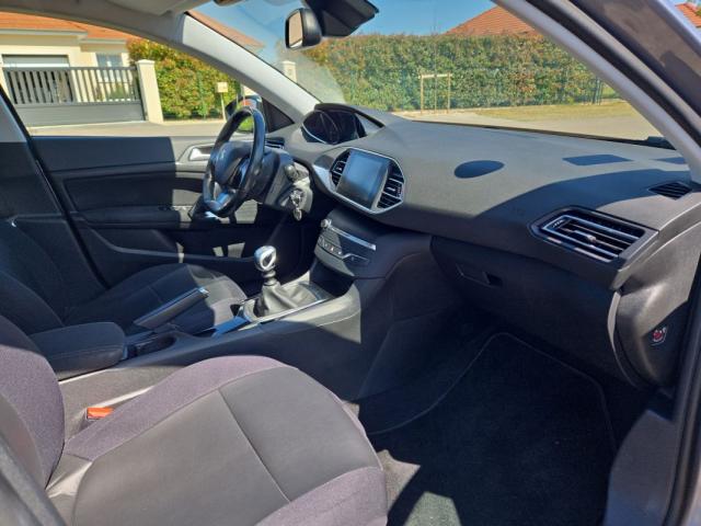 Peugeot 308 image 3