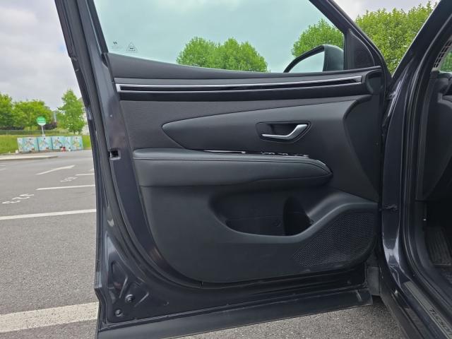 Hyundai Tucson image 6