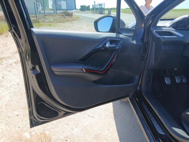 Peugeot 2008 image 1