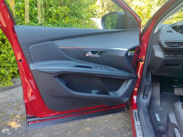 Peugeot 3008 image 8