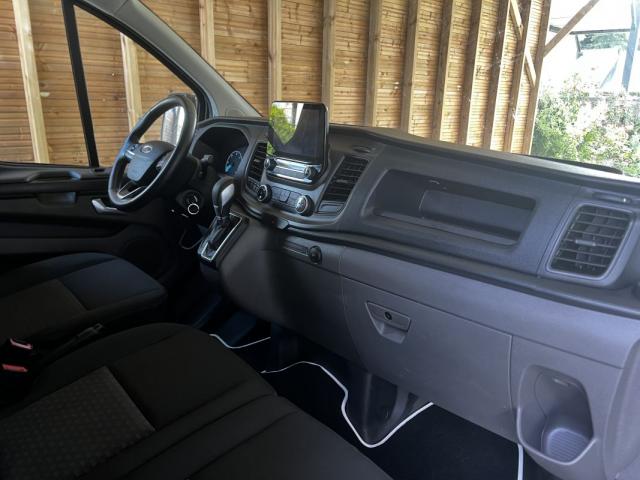 Ford Transit Custom image 3