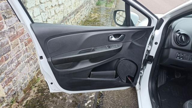 Renault Clio image 8