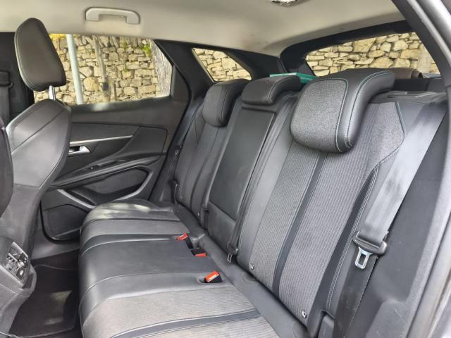 Peugeot 3008 image 3