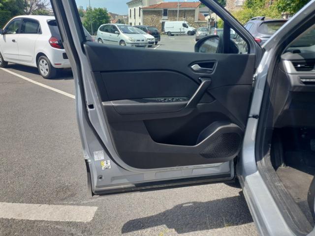 Renault Captur image 1