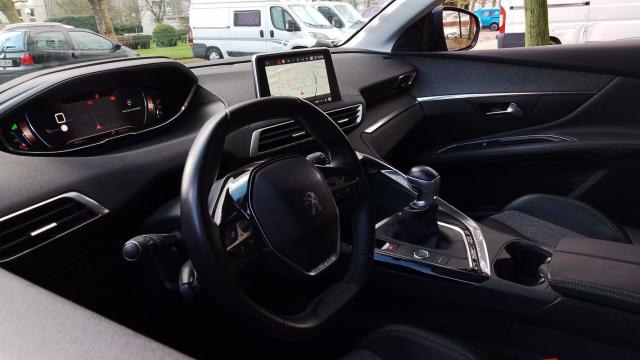 Peugeot 3008 image 3