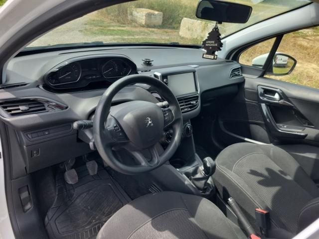 Peugeot 208 image 5