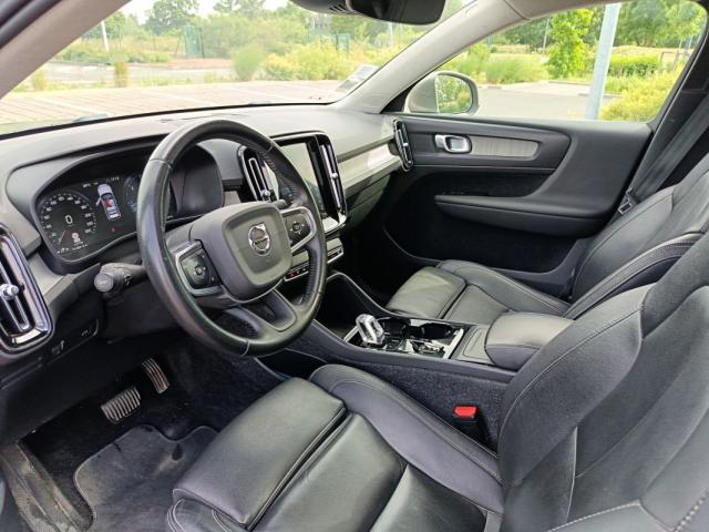 Volvo Xc40 image 9