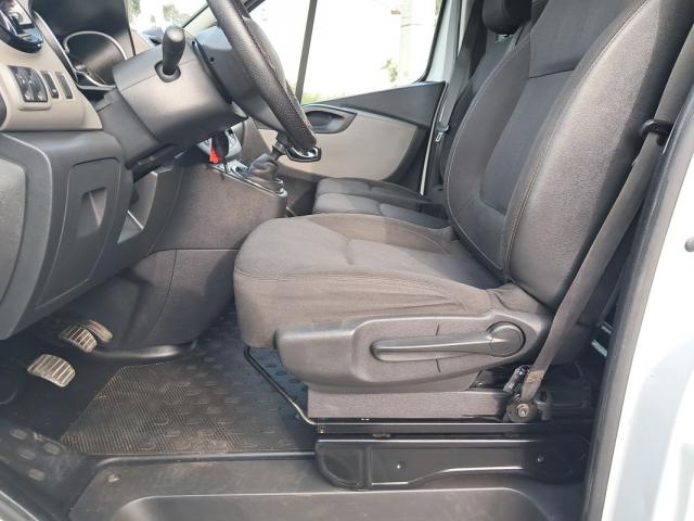 Renault Trafic image 7