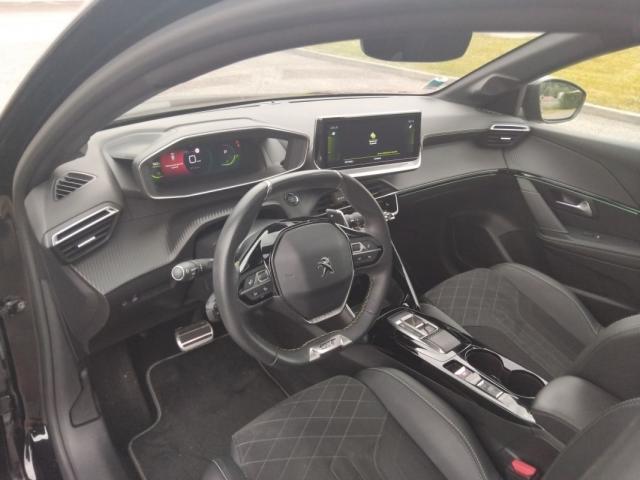 Peugeot 208 image 6