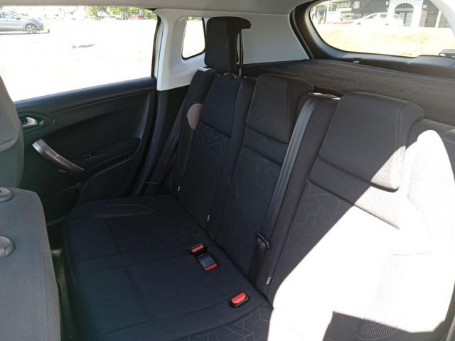 Peugeot 2008 image 8