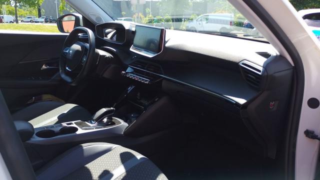 Peugeot 2008 image 7