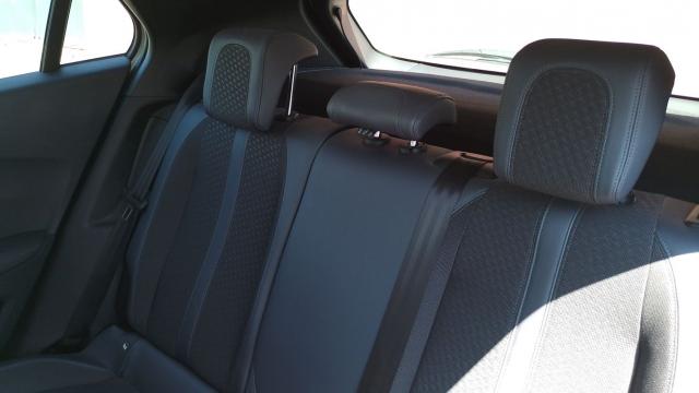 Peugeot 2008 image 4